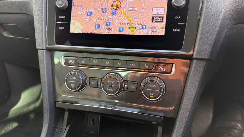 Volkswagen Golf 99kW e-Golf 35kWh 5dr Auto Electric Hatchback